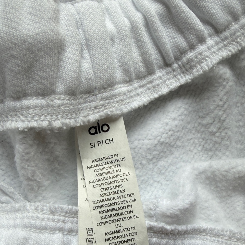 NWOT ALO Yoga White ACCOLADE Sweatpants - Picture 3 of 9